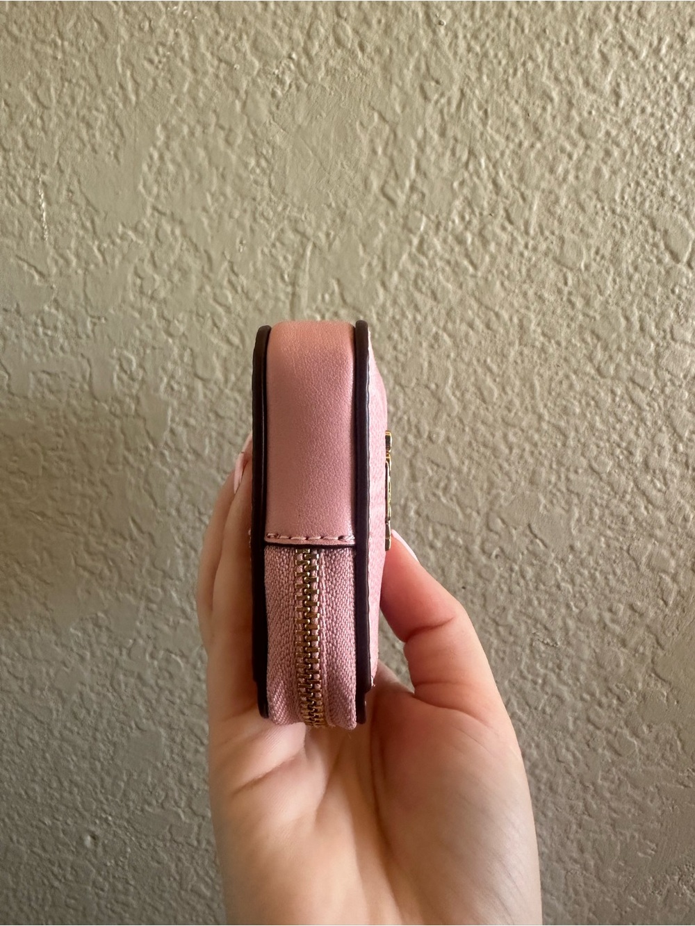 Coach Pink Textured Leather wallet with Gold Logo - Picture 5 of 8
